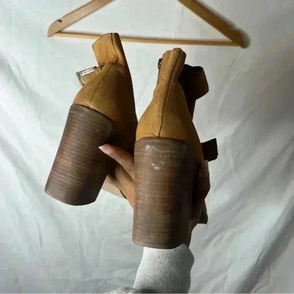 Steve Madden Trevur size 11 booties brown - Picture 8 of 8